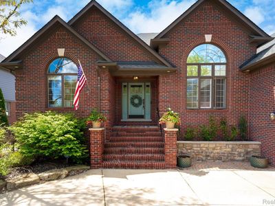 57495 Ridgewood Dr, Washington, MI, 48094