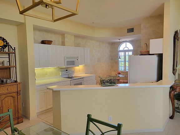 5th image of 1530 Clermont Dr Unit 401