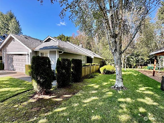 3rd image of 4690 Barrington Lane SE