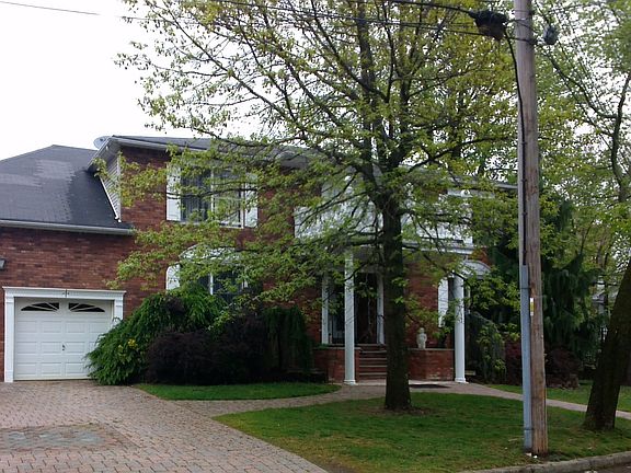 2nd image of 5 Amaron Ln