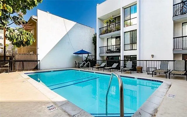 Lovely in-ground pool
