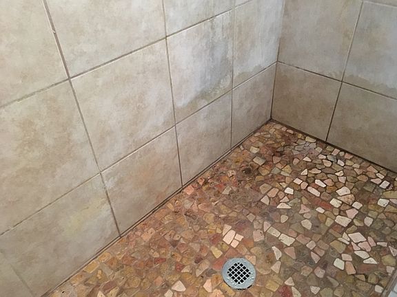 4th image of 3927 W Sharon Ave