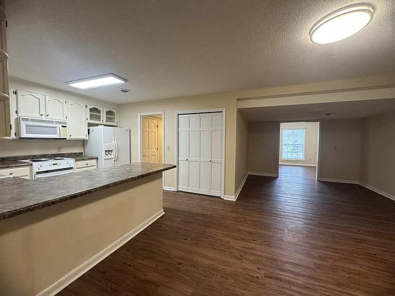 176 Fairway Woods Dr — Photo 9