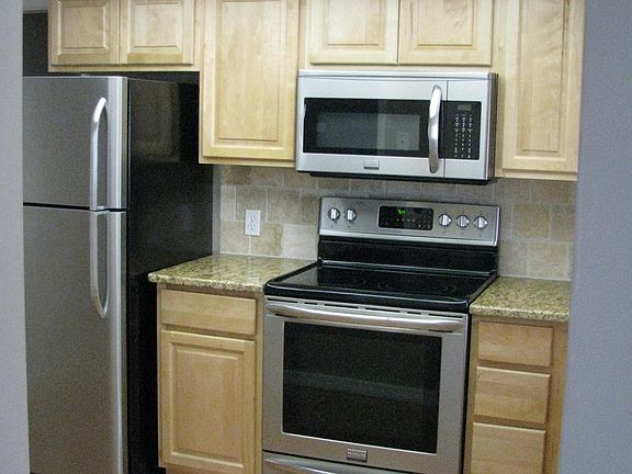 4th image of 4501 Overlook Dr NE APT C