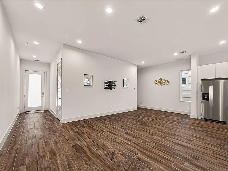 4418 Bora Bora Ln — Photo 7