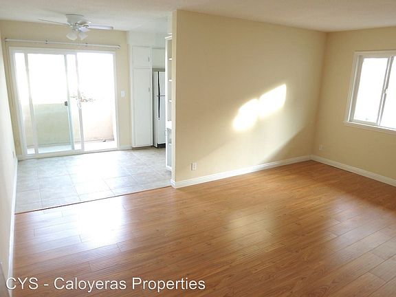 5th image of 3121 Bagley Ave APT 4