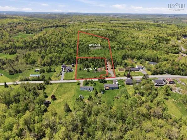 92 Saint Andrews St #R, Stewiacke, NS B0N 2J0