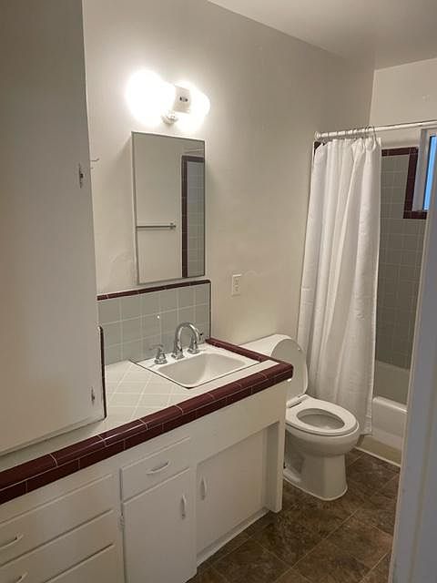 2nd image of 1833 Madison Ave #1833