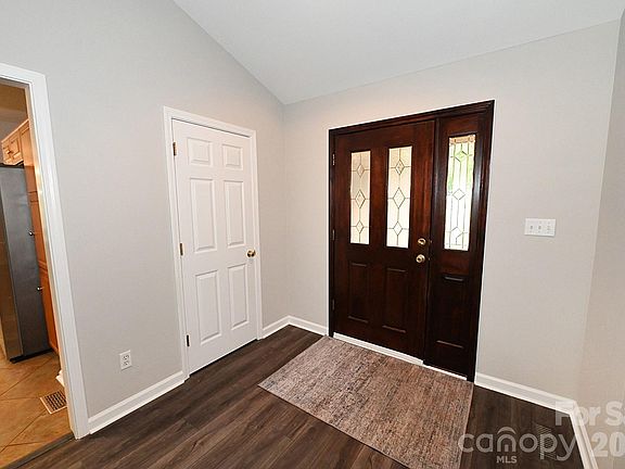 3rd image of 1035 E 24th St