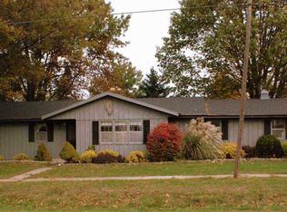 204 E Snyder St, Davis, IL 61019