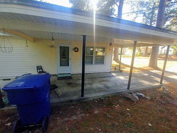 3rd image of 661 Camark Ave