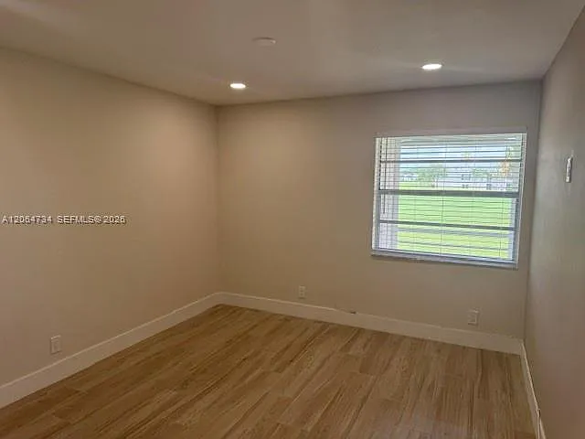862 Flanders St #862-R — Photo 8