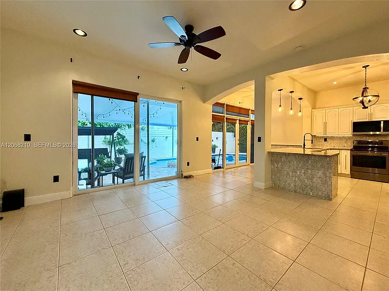 2802 SW 149th Pl — Photo 6