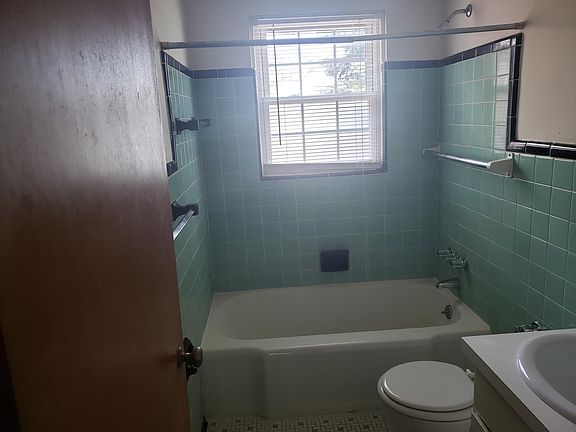 5th image of 21300 Bournemouth St APT 207