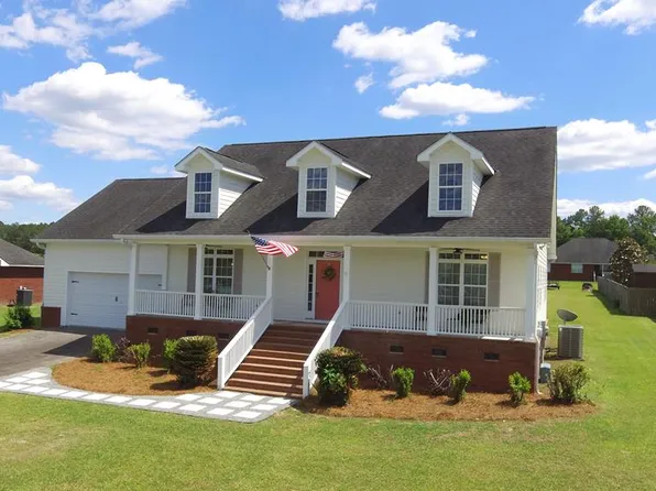 114 Willow Ridge Cir, Thomasville, GA 31757