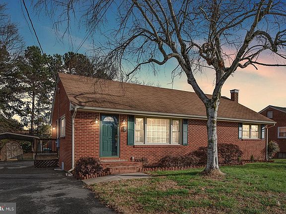 2nd image of 115 Laurel Ave