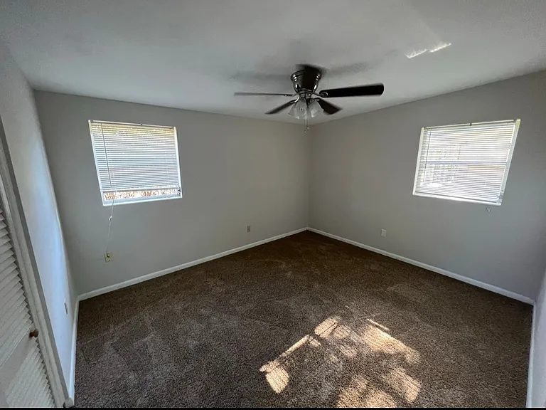 2231 Belle Vue Way — Photo 6