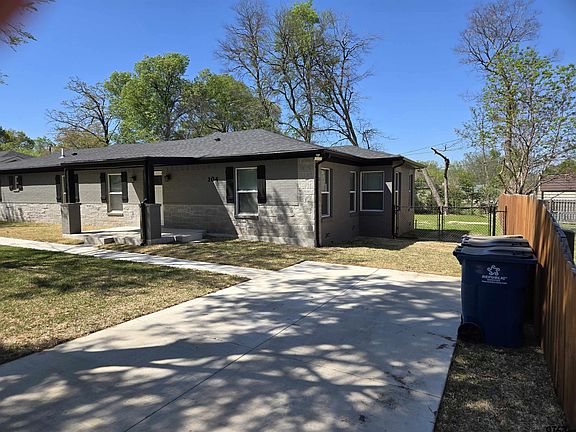 2nd image of 104 Leland Dr