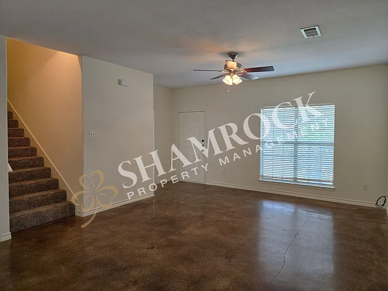 820 Chambers Creek Cir — Photo 3