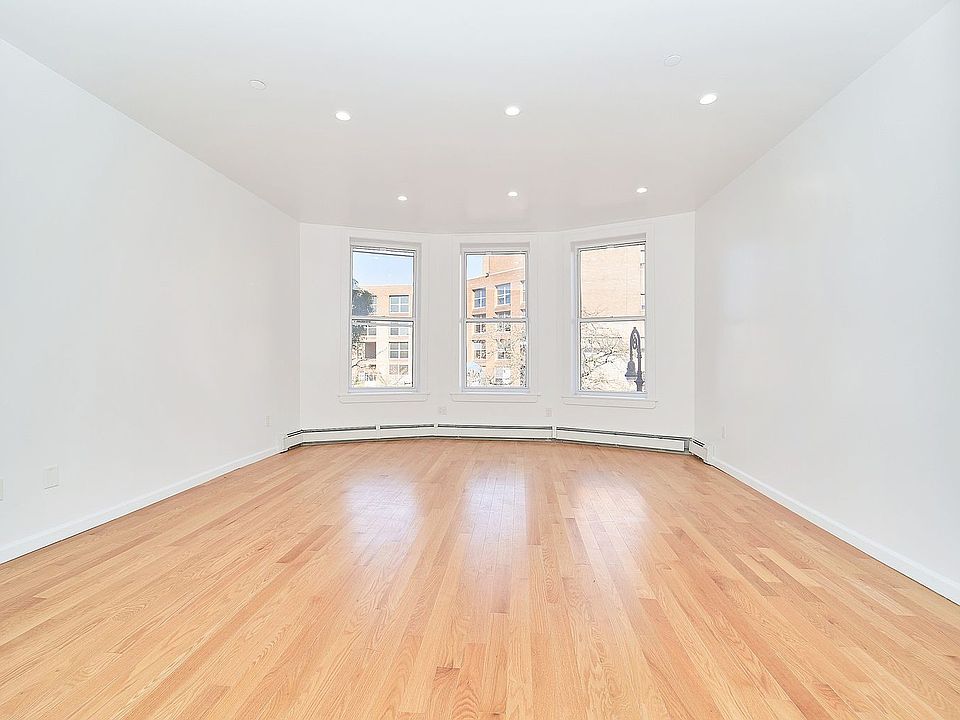 1st image of 470 W 145th St #3