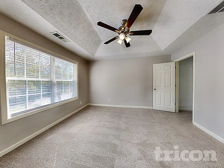 1455 Enchanted Forest Dr — Photo 8