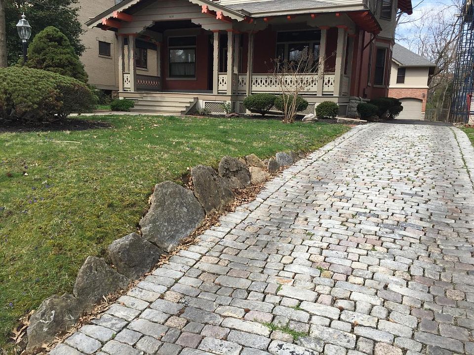 cobblestone driveway