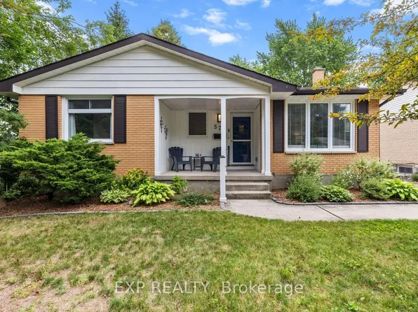 577 Dewan St, Strathroy Caradoc, ON N7G 3C6