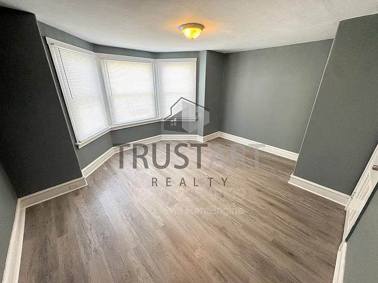2640 S Robinson St — Photo 9