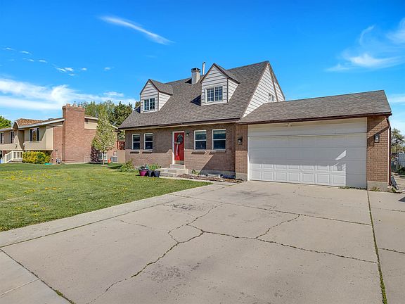 2nd image of 1856 W Western Charm Dr