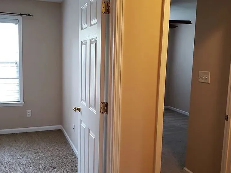 10318 McGoogan Ln — Photo 22