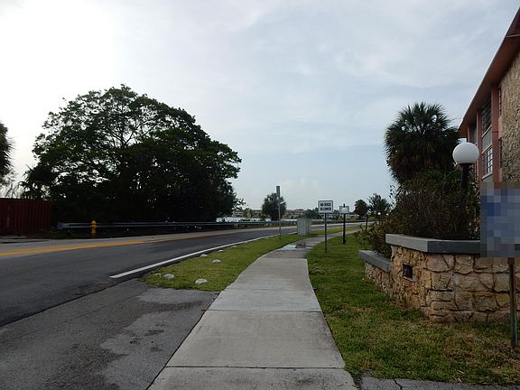 5th image of 1401 NE Miami Gardens Dr APT 284