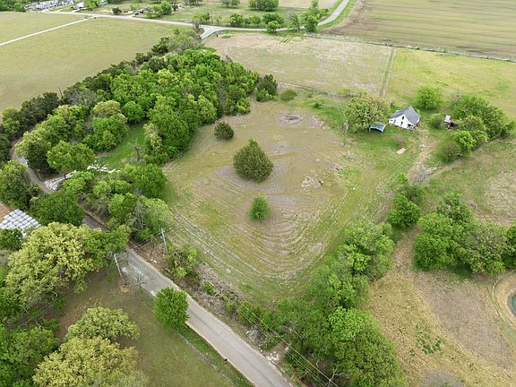 4th image of 582 Hill County Rd #1313