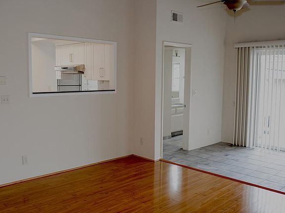 4th image of 627 2nd St APT 3