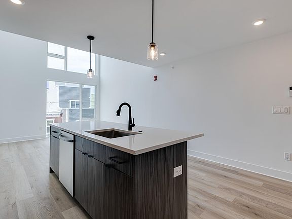5th image of 1339 S 20th St Unit B