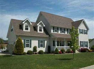 122 Thoroughbred Way, Milton, WV 25541