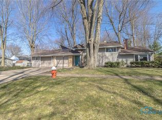 6138 Foxcroft Rd, Toledo, OH 43615