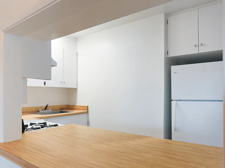 565 N Macnab Dr #A — Photo 8