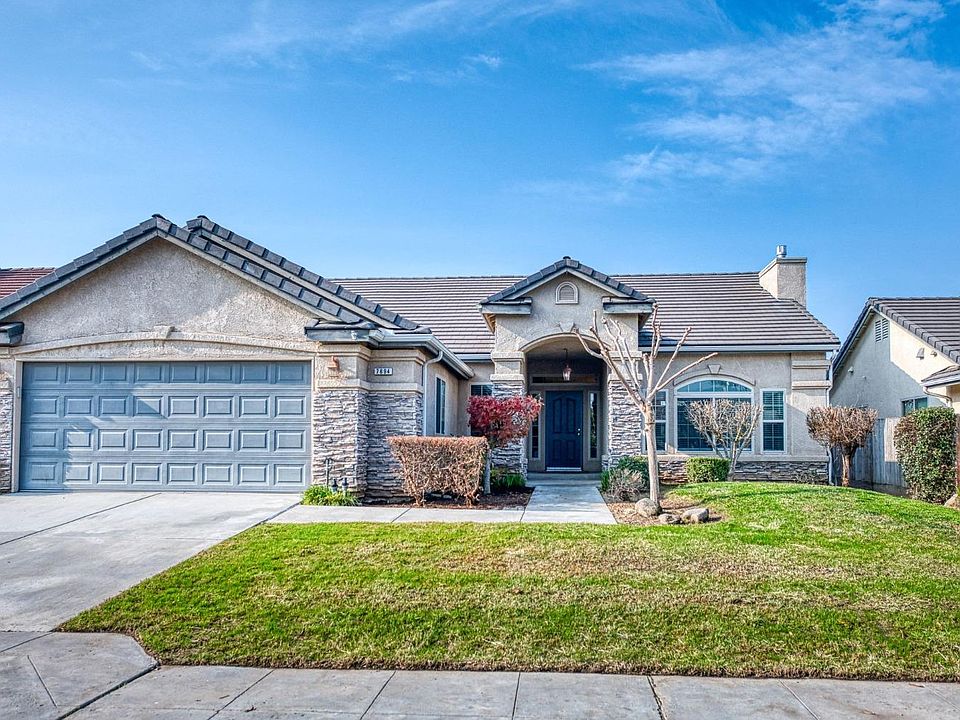 1st image of 7694 N Paula Ave
