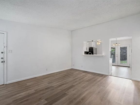 5th image of 11908 Broad Oaks Dr #B