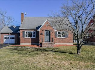 40 Meriden Ave, Meriden, CT 06451