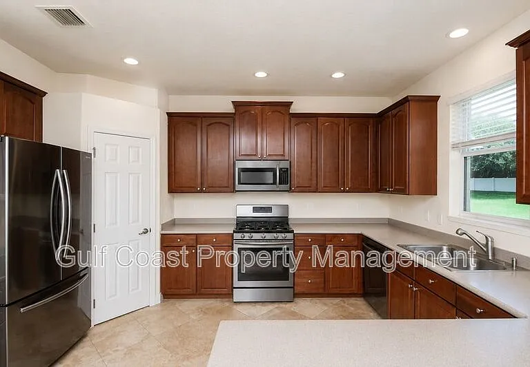 6945 74th Street Cir E — Photo 7
