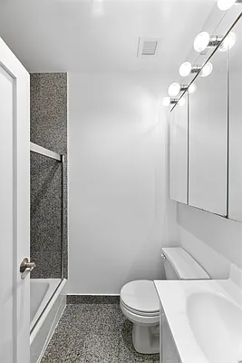 Rented by Mossanen Group | media 17