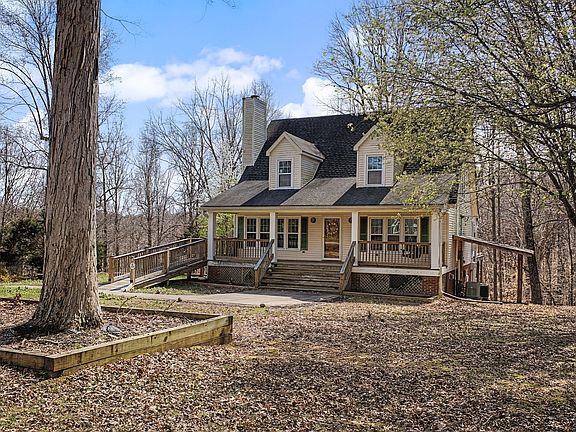 2nd image of 1081 Ridgecrest Dr