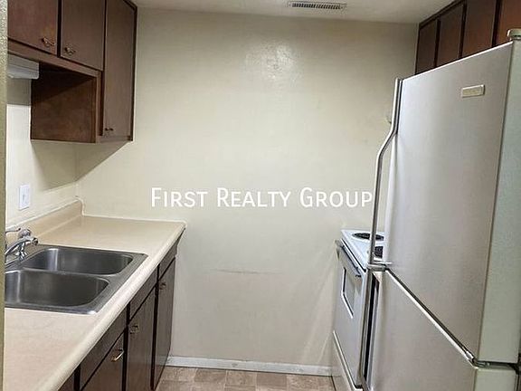 4th image of 737 Wilmington Ave #15