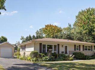 1065 Brookside Ln, Deerfield, IL 60015