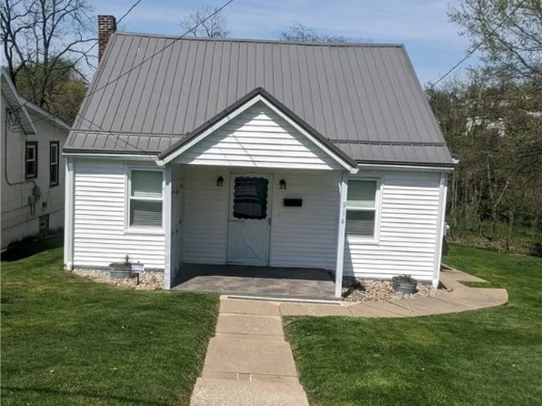 914 Franklin Ave, Connellsville, PA 15425