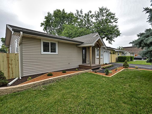 2nd image of 7925 W 82nd Pl