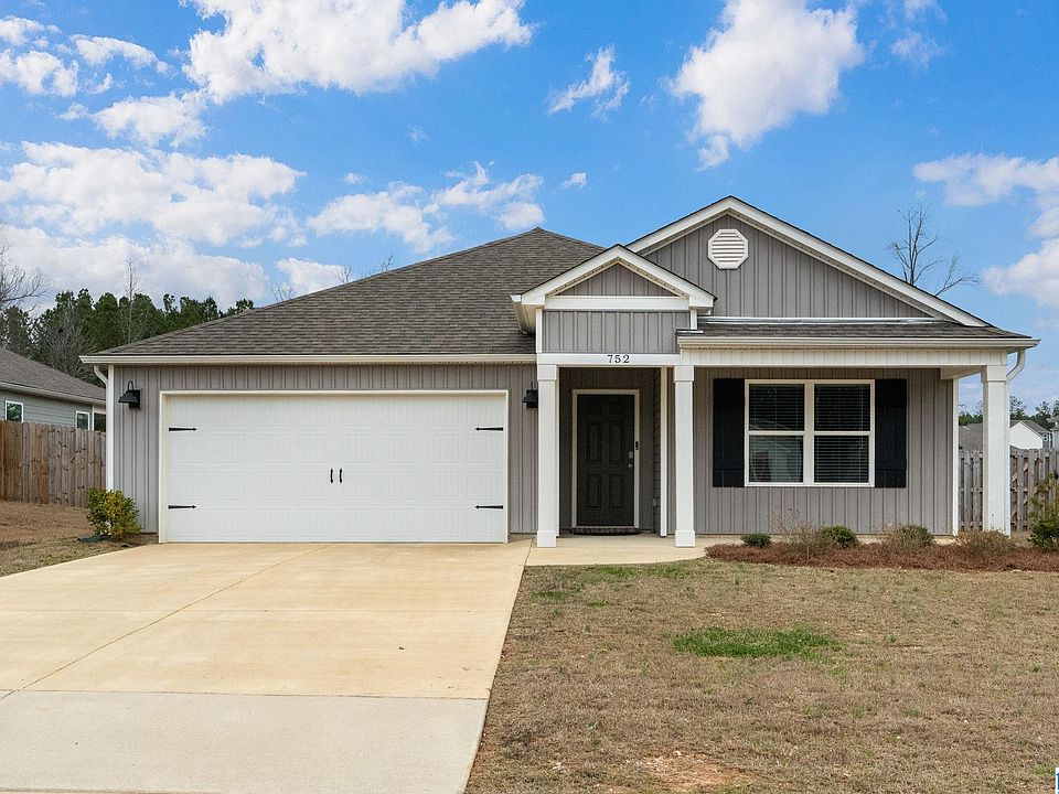 1st image of 752 Fish Camp Rd