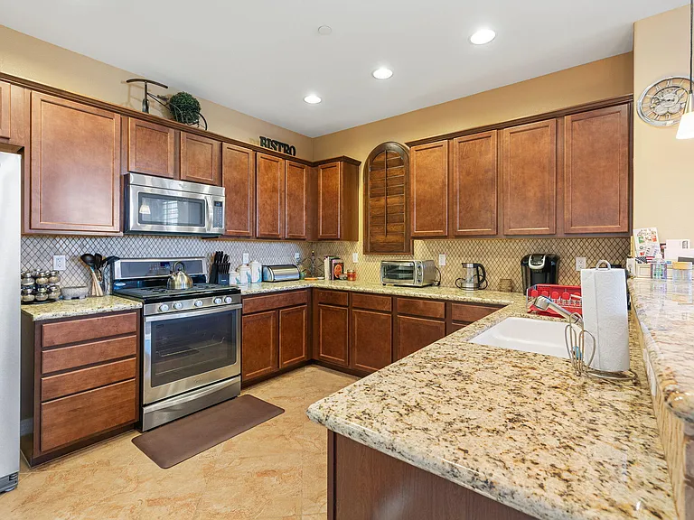 52050 Rosewood Ln #52050 — Photo 25