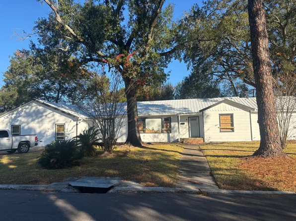 670 Zavalla St, Beaumont, TX 77705